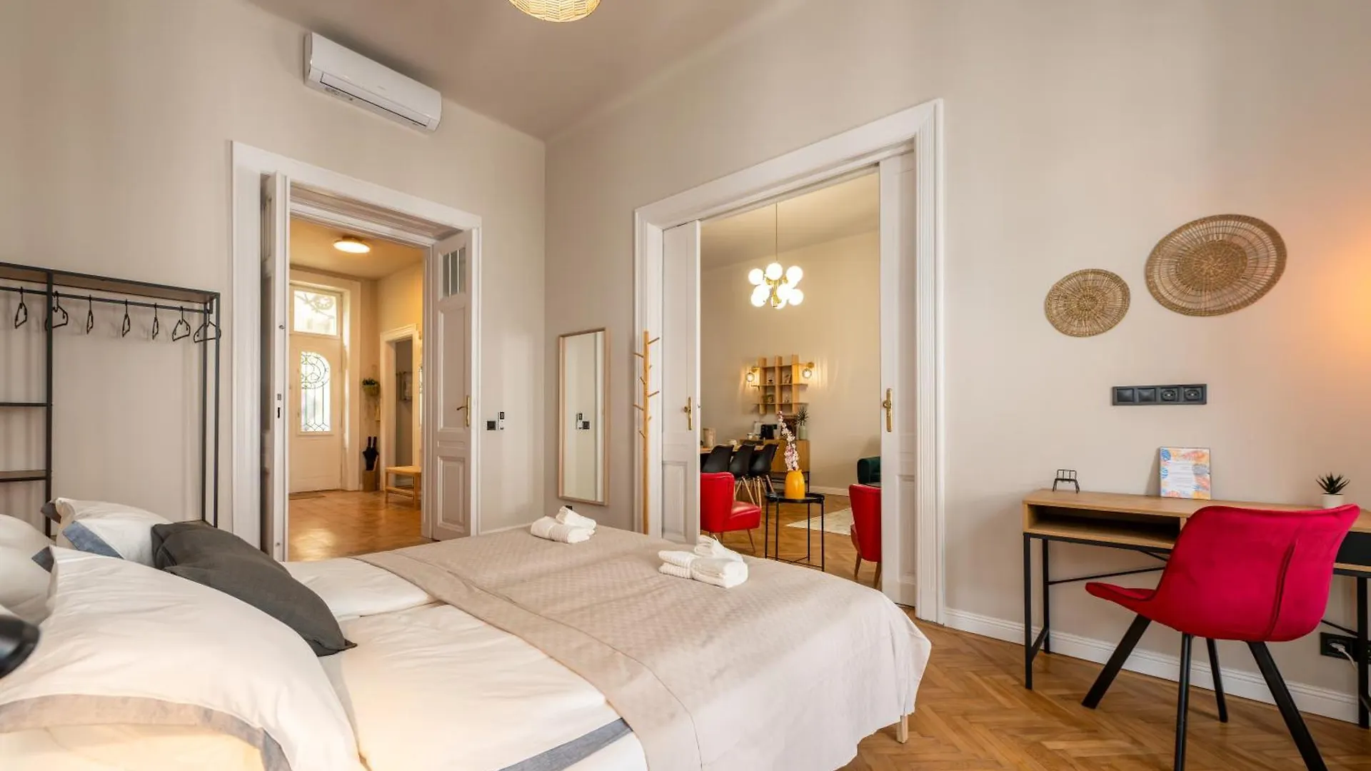 The Budapest Elegance Residence 0*,